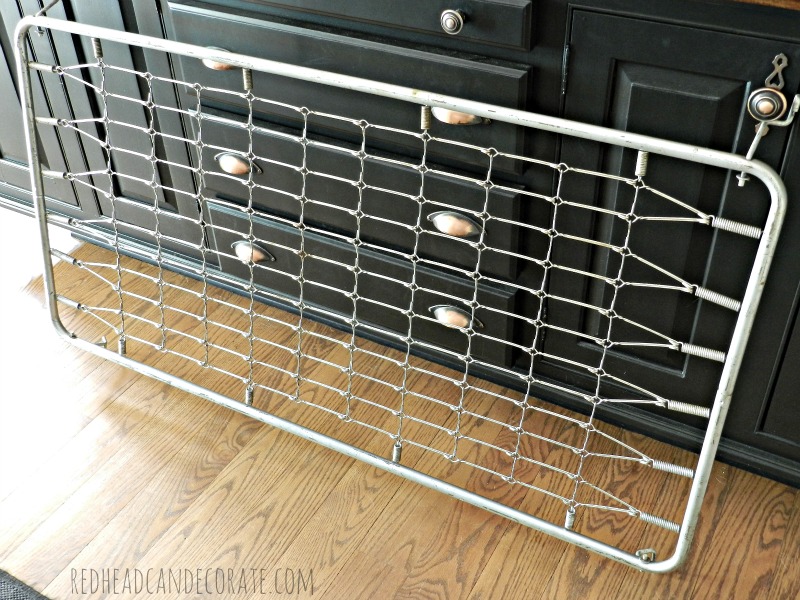 redhead can decorate before