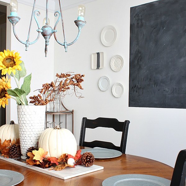 Hey @designeddecor I would LOVE to share my fall dining room!  It is full of DIY projects and my dining table from @ashley_furniture .  @simplydesigning , @infarrantlycreative @anastasiavintage Would you like to share your fall dining space with #beautifulfurnitureshowcase and #desgindivas ?