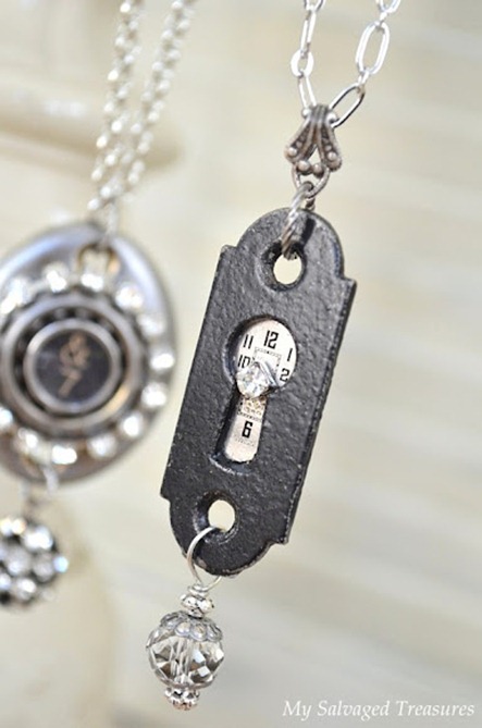 keyhole necklace