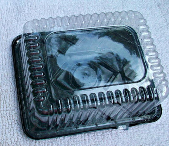 croissant container to bowl