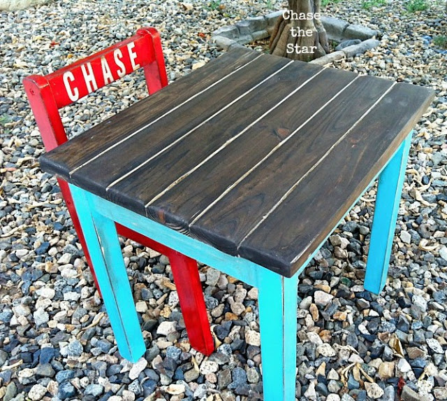 Chase the Star desk set after