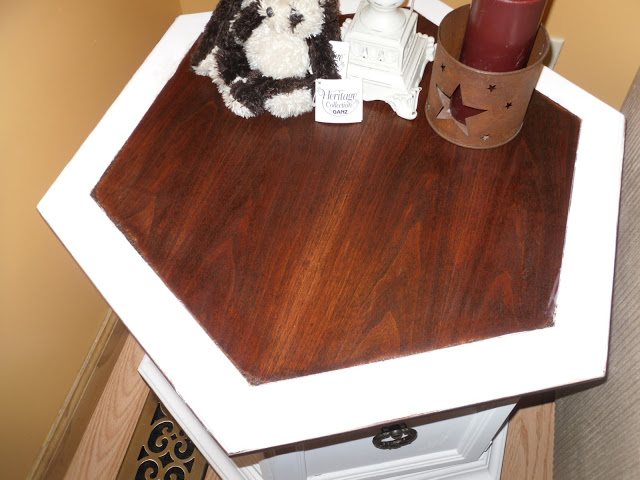 The Freckled Redhead table after