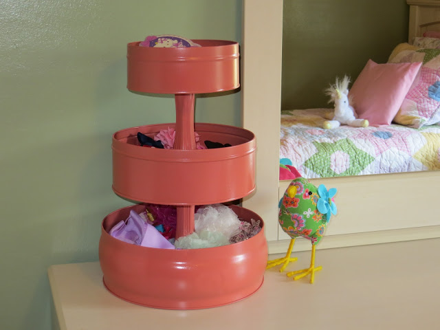 Through the Eyes of the Mrs. metal tins after