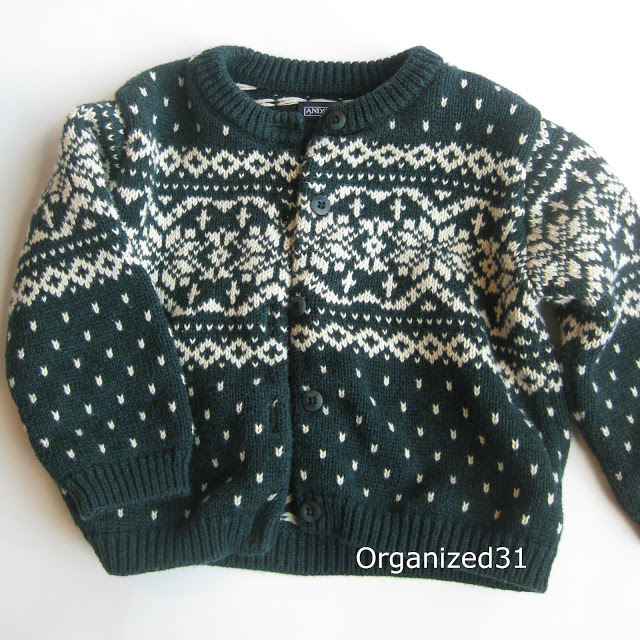 Organized 31 sweater mittens before