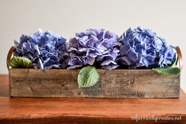 flower-trough-from-old-wood-DIY