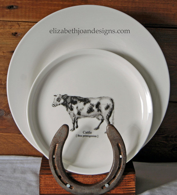 anthropologie-inspired-horseshoe-plate-holder