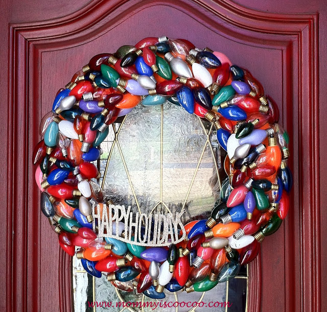 Christmas-wreath-from-burnt-out-lights