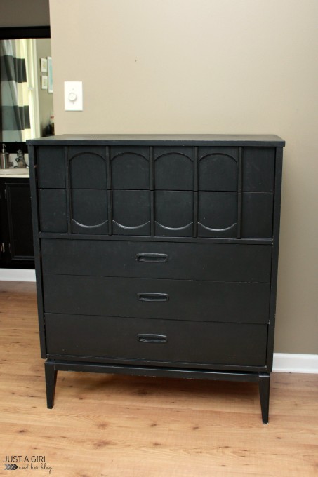 mcm-dresser
